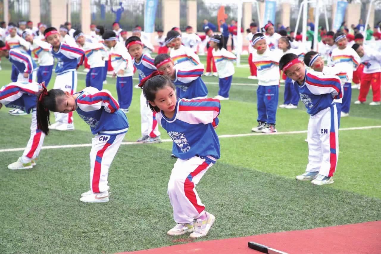 阿夫迪亚成50年来开拓者首位3场砍90+30+30球员
