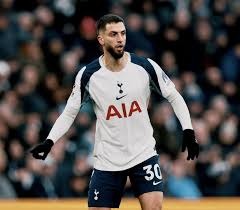 记者：阿莫林对迭戈-莱昂印象深刻，他可能会成为多古的替补